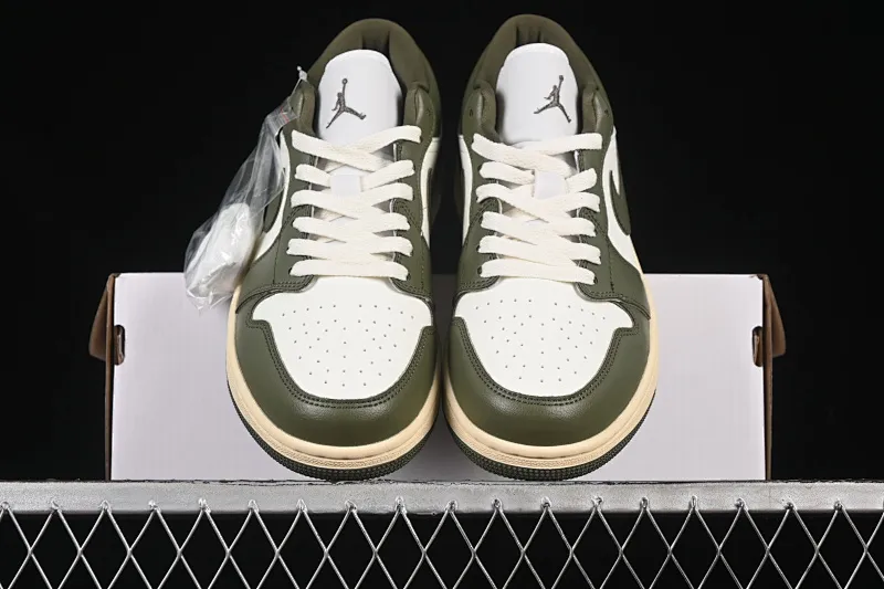 All categories Air Jordan Jordan series basketball shoes Air Jordan 1 Low Air Jordan 1 Low AJ1 Joe 1 army green and white low-top cultural and leisure sports sneakers DC0774-122